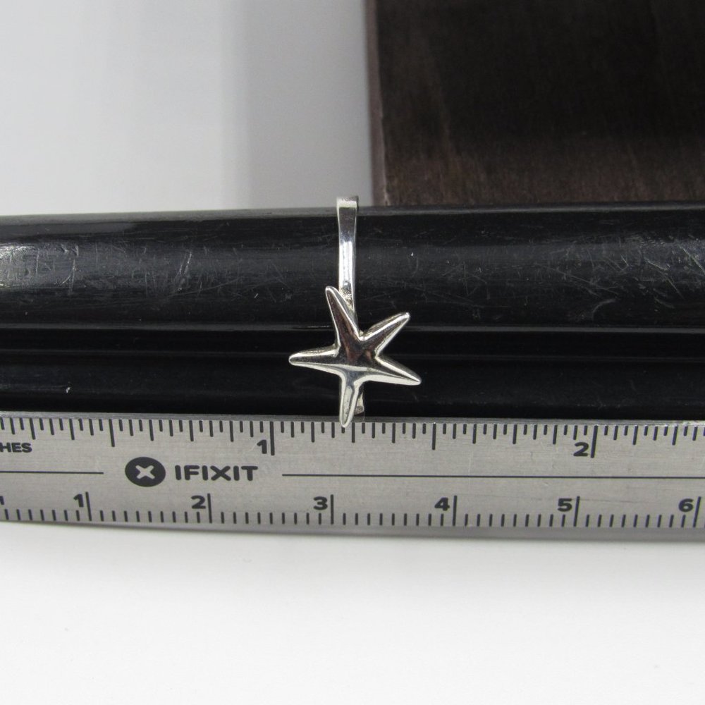 Size 8.75 Sterling Silver Small Star Band Ring - Picture 7 of 8